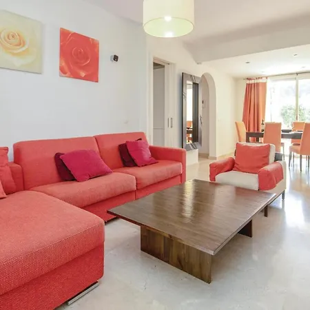 Beautiful In Marbella-cabopino With 2 Bedrooms, Wifi And Outdoor Swimming Pool